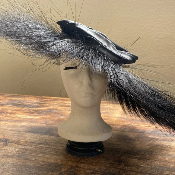 Met gala inspired vintage luxury open hat by  designer Kokin wearable art - Picture 3 of 17